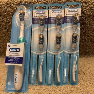 Oral-B 3D White Power Toothbrush and Replacement Heads NWT